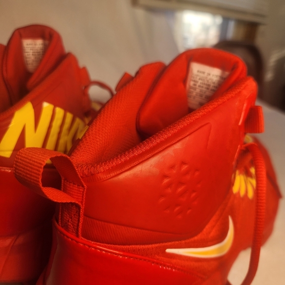 Nike Force Savage Pro Elite TD Cleat Size 15 Uni Red Yellow White